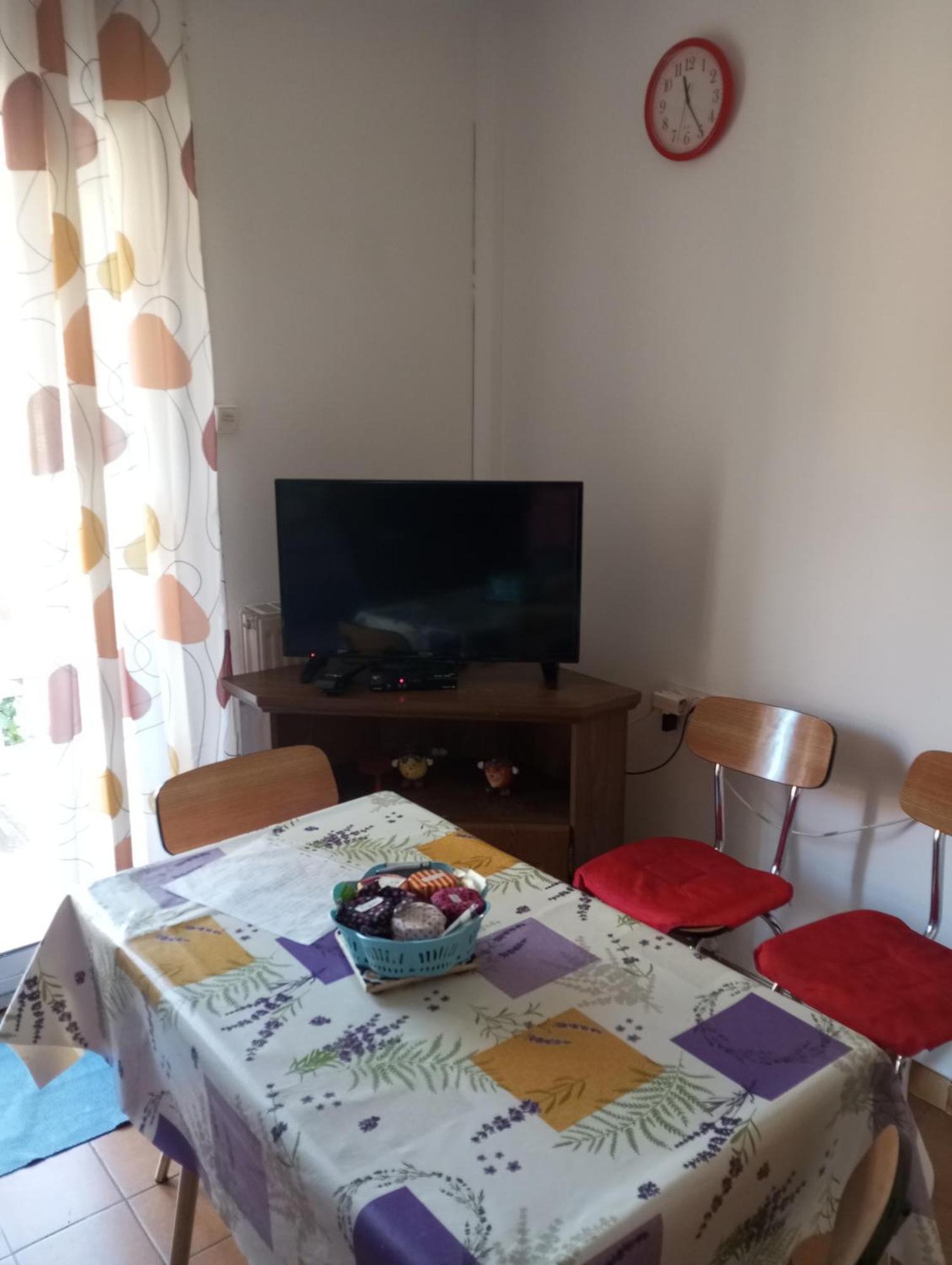 F1 Chambre Et Cuisine Reynès 外观 照片